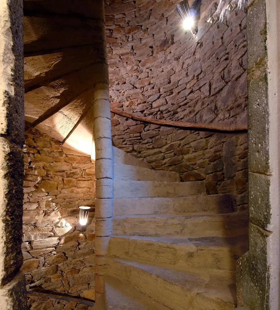 La Tour Des Chapelains Bed & Breakfast Saint-Chely-d'Aubrac
